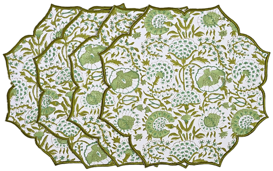 Cozy autumn decor and fall decorating ideas. Seasonal autumn decor on a budget with these blockprint scalloped table mats in various shades of green that you often see during the autumn and fall.