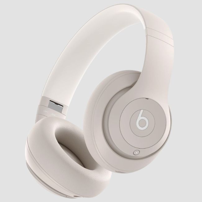 Beats Noise Canceling headphones in white