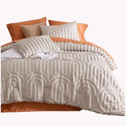 Tufted Bedding looks like anthropologie