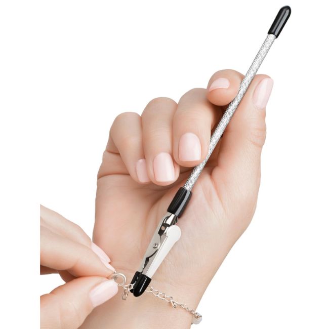 bracelet helper tool