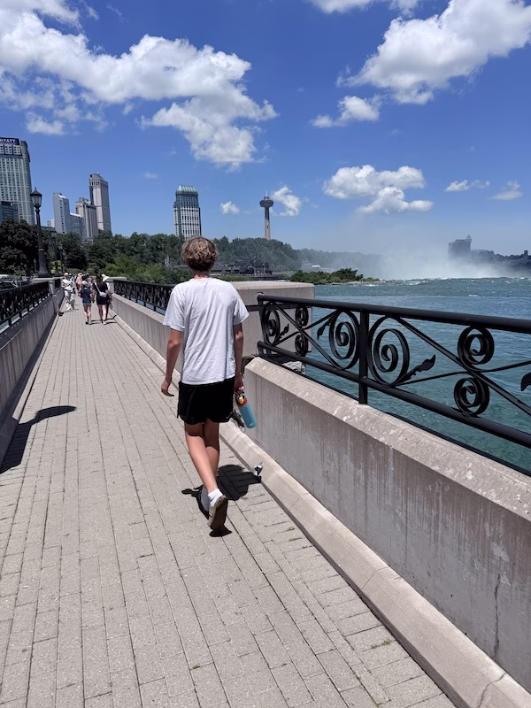 walking along Niagara Falls