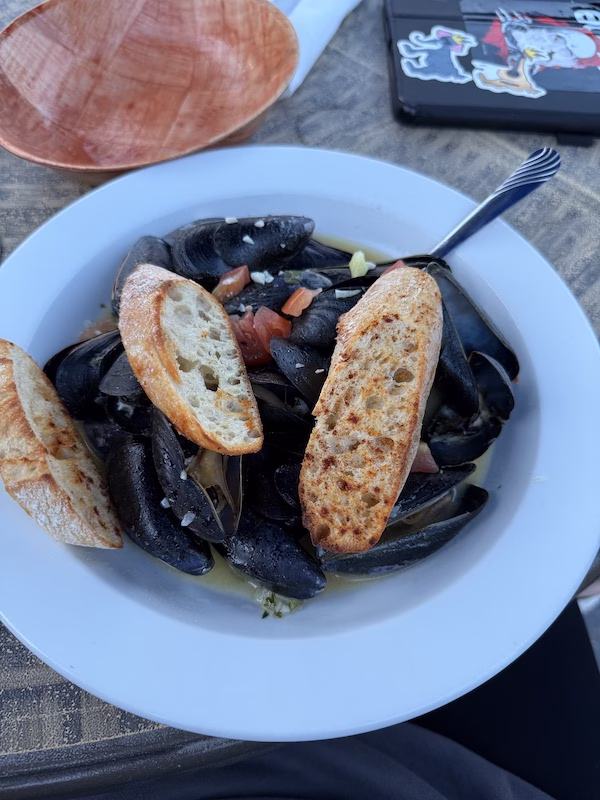 meal of muscles at the chart room in bar harbor