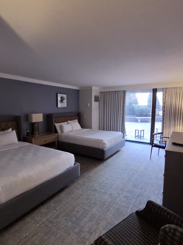 Williamsburg Hotel double beds
