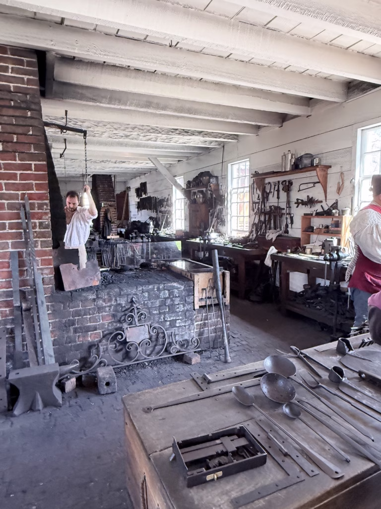 blacksmith at colonial williamsburg